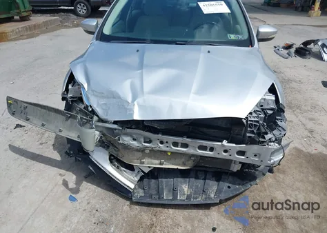 2016 Ford Focus Se z USA, uszkodzony, nr VIN 1FADP3K25GL266254